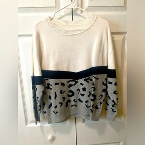 NWOT Womens L Sweater Cheetah Print
